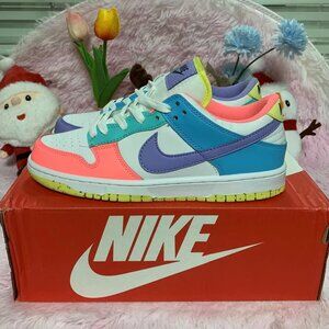 Fashion Dunk Low Triple Pink Shoes - Women's Size 8.5